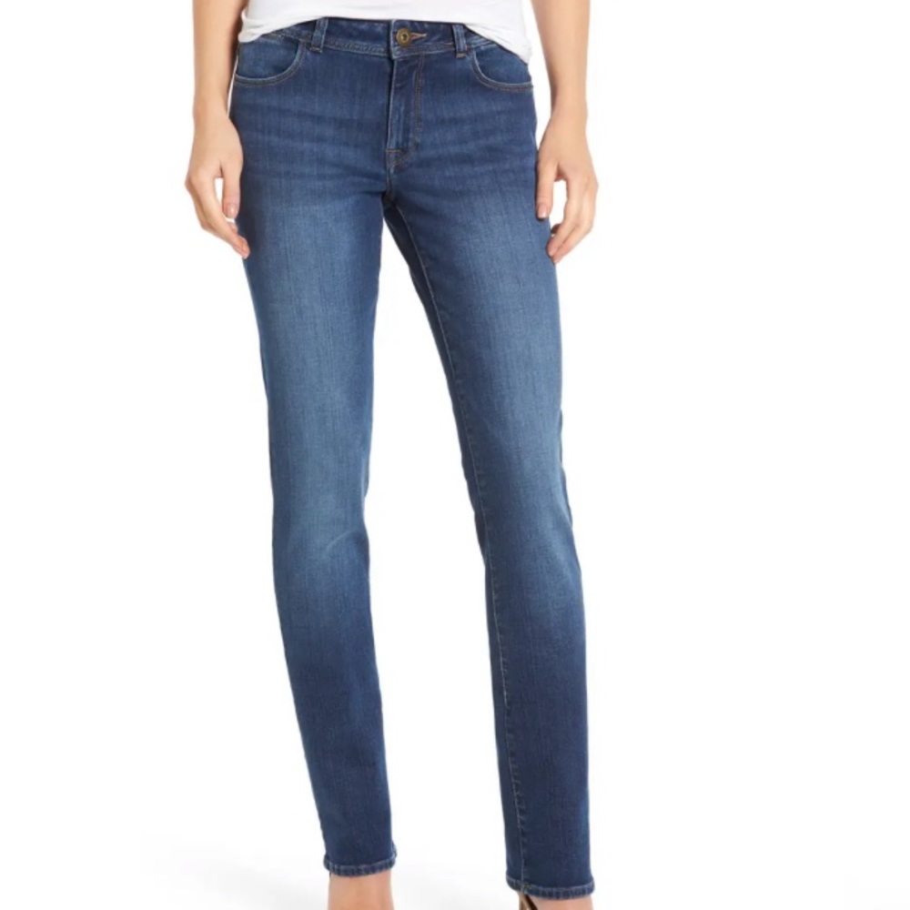 DL1961 Coco Curvy Straight Leg Jeans!
